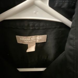 Banana republic. Black t shirt, long sleeve (size 2)